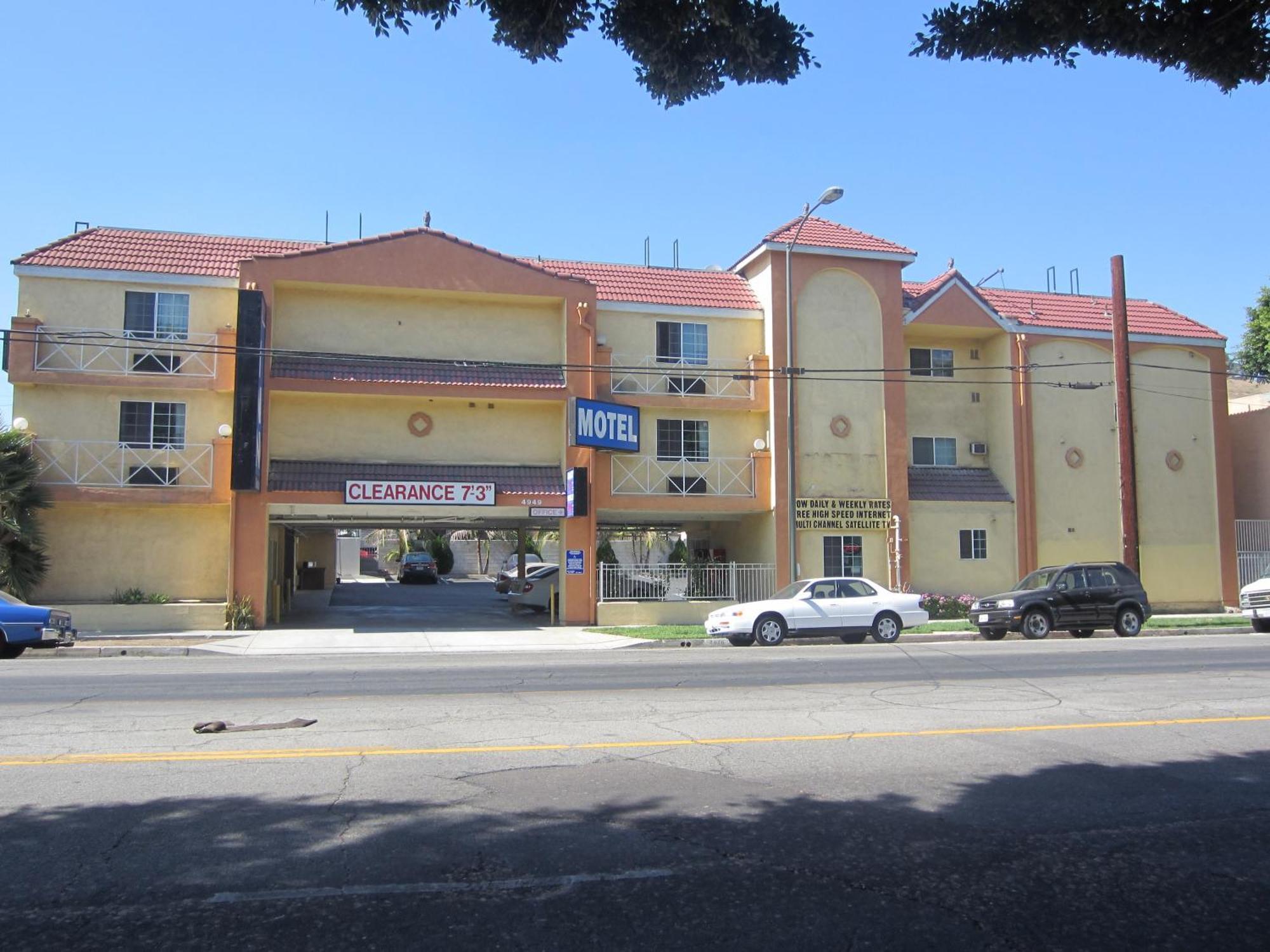 Starlight Inn, Valley Blvd - Downtown La — Photos 1